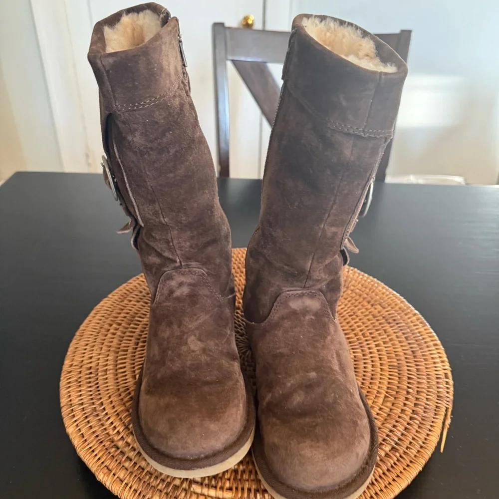 ugg Mid‎ Calf boots size 6 women